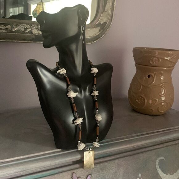 Vintage Abalone and Shell Beaded Necklace, in muted tone, Unmarked - Picture 1 of 3